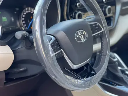 Toyota Highlander 2022 года за 31 000 000 тг. в Астана – фото 11