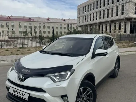 Toyota RAV4 2018 года за 11 000 000 тг. в Актау