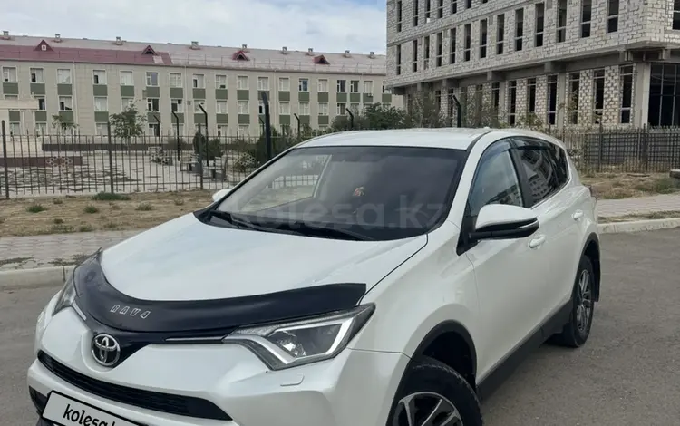 Toyota RAV4 2018 года за 11 000 000 тг. в Актау