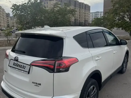 Toyota RAV4 2018 года за 11 000 000 тг. в Актау – фото 6