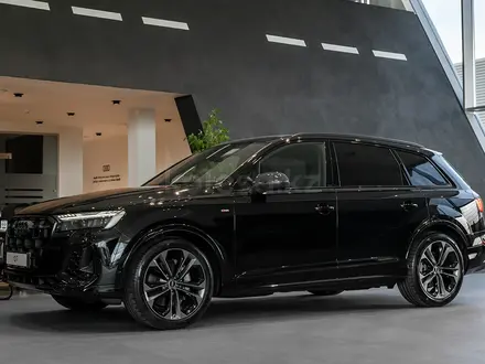 Audi Q7 55 TFSI 2026 года за 62 450 000 тг. в Караганда