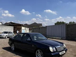 Mercedes-Benz E 280