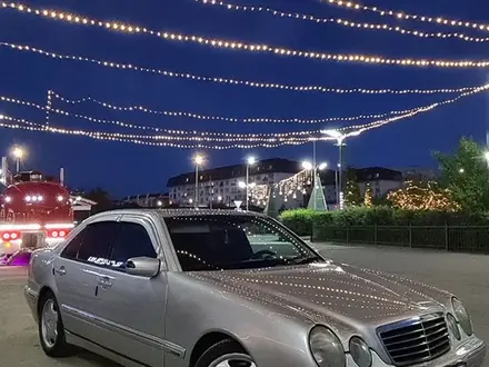 Mercedes-Benz E 320 1999 года за 4 350 000 тг. в Атырау