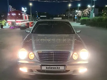 Mercedes-Benz E 320 1999 года за 4 350 000 тг. в Атырау – фото 5