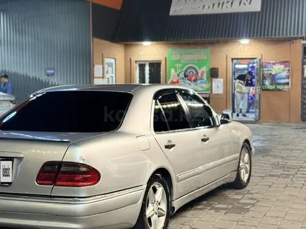 Mercedes-Benz E 230 1995 года за 3 900 000 тг. в Алматы