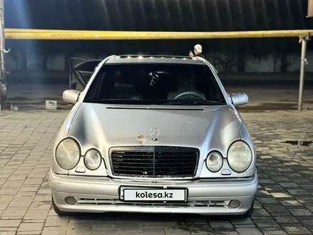 Mercedes-Benz E 230 1995 года за 3 900 000 тг. в Алматы – фото 3