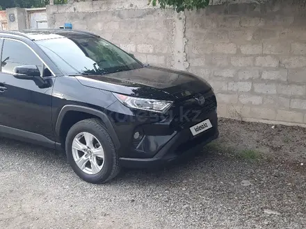 Toyota RAV4 2020 года за 13 500 000 тг. в Мерке – фото 2