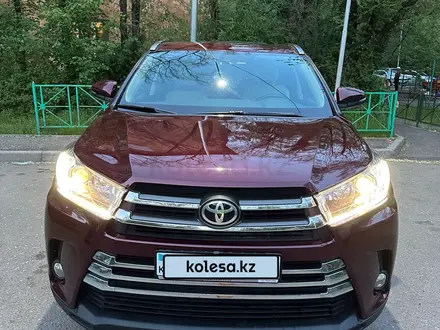 Toyota Highlander 2015 года за 15 208 607 тг. в Алматы – фото 2