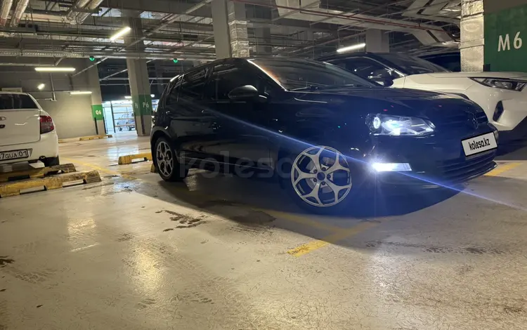 Volkswagen Golf 2015 года за 8 200 000 тг. в Астана