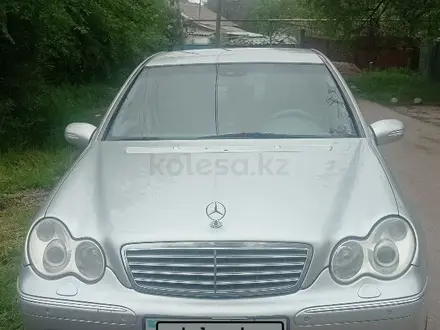 Mercedes-Benz C 240 2001 года за 4 000 000 тг. в Мерке