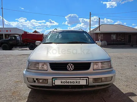 Volkswagen Passat 1995 года за 1 000 000 тг. в Байконыр – фото 9