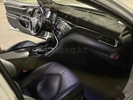 Toyota Camry 2019 года за 13 500 000 тг. в Шымкент – фото 24