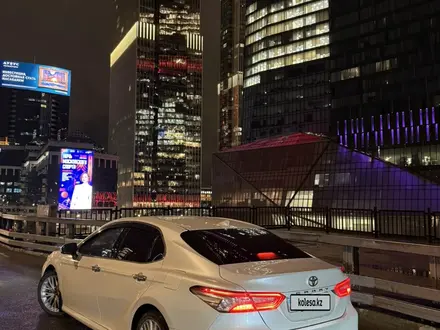 Toyota Camry 2019 года за 13 500 000 тг. в Шымкент – фото 41