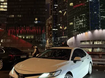 Toyota Camry 2019 года за 13 500 000 тг. в Шымкент – фото 42