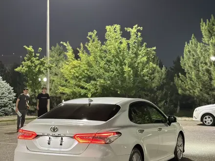 Toyota Camry 2019 года за 13 500 000 тг. в Шымкент – фото 6