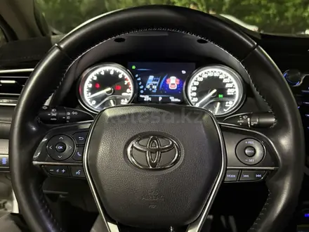 Toyota Camry 2019 года за 13 500 000 тг. в Шымкент – фото 9