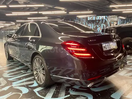 Оригинальные боковые пороги для Mercedes Benz S class W222 рестайлинг за 85 000 тг. в Астана – фото 5