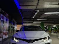 Toyota Camry 2021 года за 15 600 000 тг. в Астана