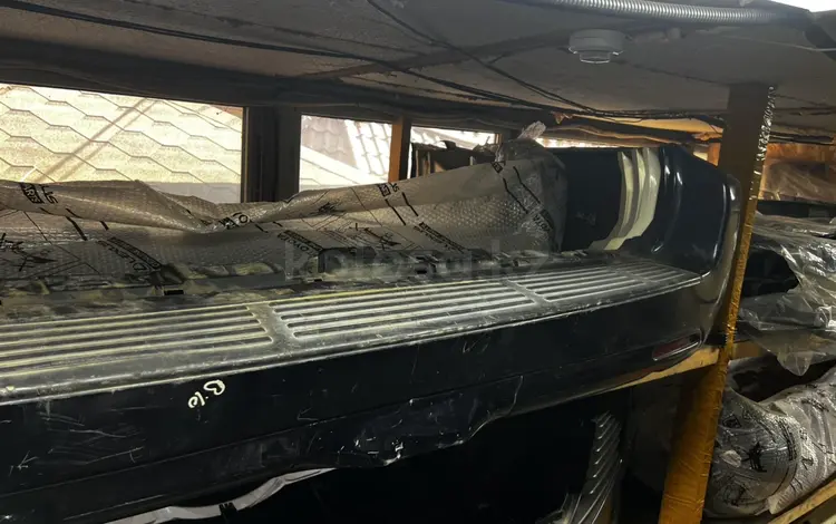 Задний бампер б/у в оригинале TOYOTA LEXUS за 5 000 тг. в Алматы