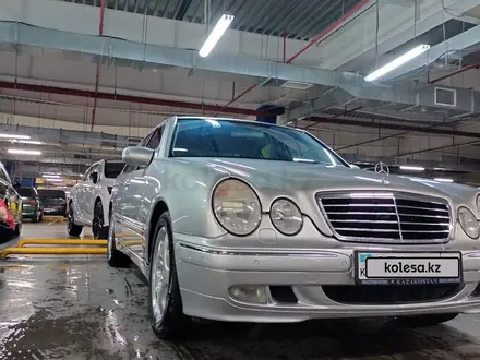 Mercedes-Benz E 320 2000 года за 7 500 000 тг. в Шымкент