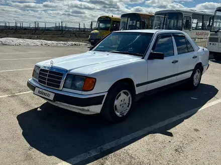 Mercedes-Benz E 200 1986 года за 1 420 000 тг. в Щучинск