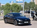 Hyundai Elantra 2023 года за 7 300 000 тг. в Астана – фото 2