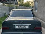 Mercedes-Benz E 220 1994 годаүшін2 700 000 тг. в Шу