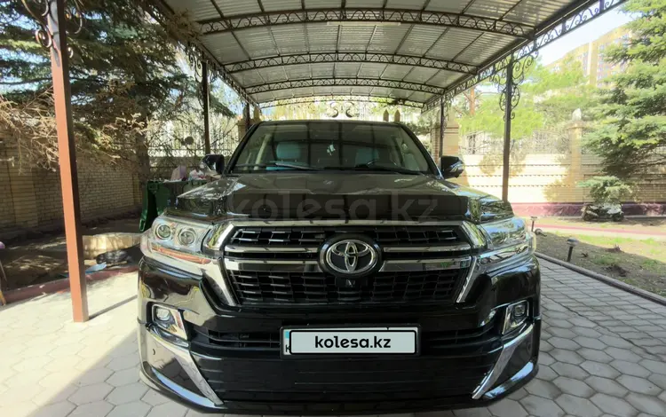 Toyota Land Cruiser 2012 года за 19 300 000 тг. в Астана