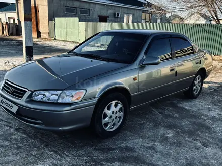 Toyota Camry 2000 года за 4 500 000 тг. в Байконыр