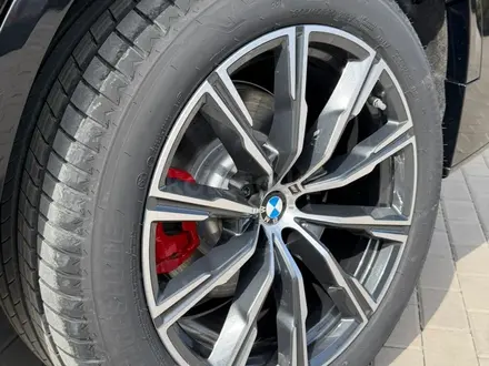 BMW X5 XDrive 40i 2025 года за 69 170 000 тг. в Актобе – фото 5