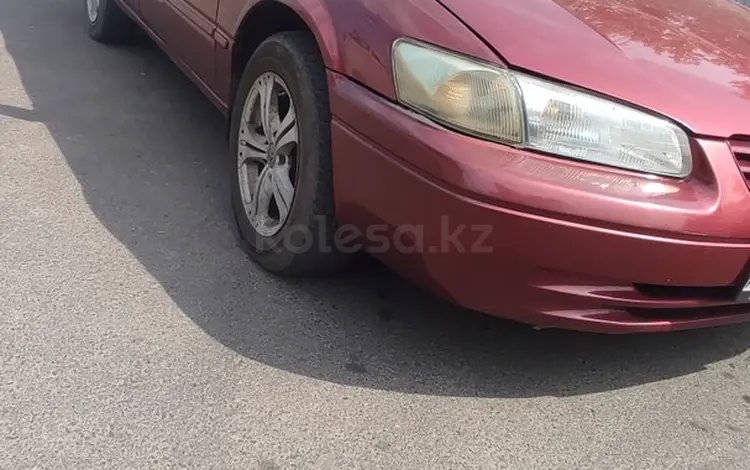 Toyota Camry 1997 года за 2 600 000 тг. в Павлодар