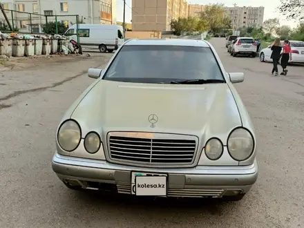 Mercedes-Benz E 200 1995 года за 2 600 000 тг. в Кокшетау