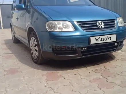 Volkswagen Touran 2003 года за 3 500 000 тг. в Мерке – фото 2