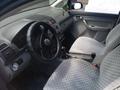 Volkswagen Touran 2003 года за 3 500 000 тг. в Мерке – фото 4