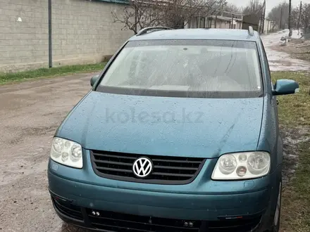 Volkswagen Touran 2003 года за 3 500 000 тг. в Мерке