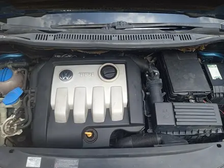 Volkswagen Touran 2003 года за 3 500 000 тг. в Мерке – фото 7