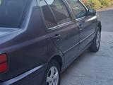 Volkswagen Vento 1995 года за 1 100 000 тг. в Кызылорда – фото 5