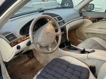 Mercedes-Benz E 320 2001 года за 2 500 000 тг. в Астана – фото 11