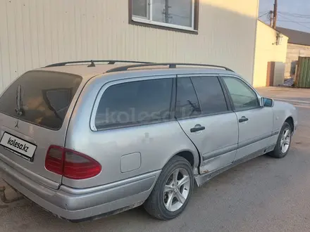 Mercedes-Benz E 290 1997 года за 1 500 000 тг. в Жезказган – фото 2