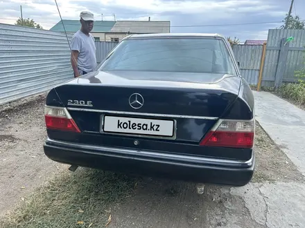 Mercedes-Benz E 230 1991 года за 1 500 000 тг. в Караганда – фото 2