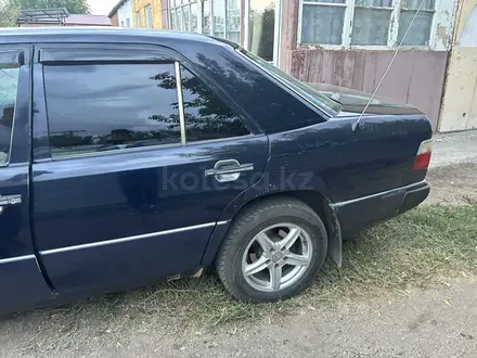 Mercedes-Benz E 230 1991 года за 1 500 000 тг. в Караганда – фото 7