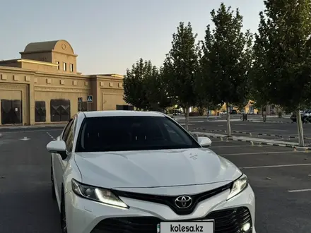 Toyota Camry 2019 года за 13 950 000 тг. в Туркестан – фото 17