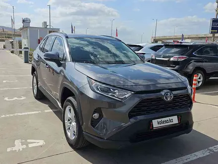 Toyota RAV4 2021 года за 12 000 000 тг. в Алматы – фото 3