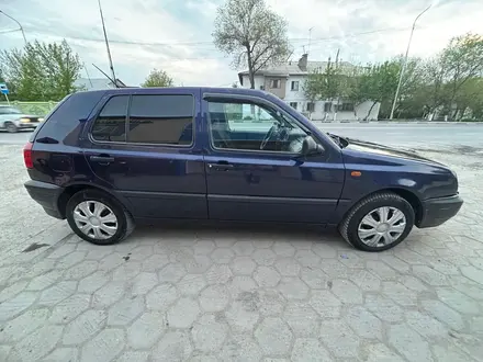 Volkswagen Golf 1997 года за 2 100 000 тг. в Туркестан – фото 3