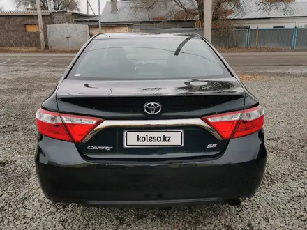 Toyota Camry 2016 года за 9 900 000 тг. в Караганда – фото 3