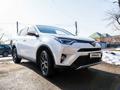 Toyota RAV4 2018 года за 14 500 000 тг. в Алматы – фото 3