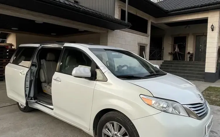 Toyota Sienna 2010 года за 12 200 000 тг. в Алматы