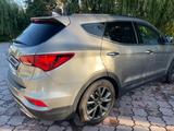 Hyundai Santa Fe 2017 годаүшін8 300 000 тг. в Алматы – фото 5