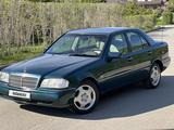 Mercedes-Benz C 200 1996 года за 2 500 000 тг. в Астана – фото 2