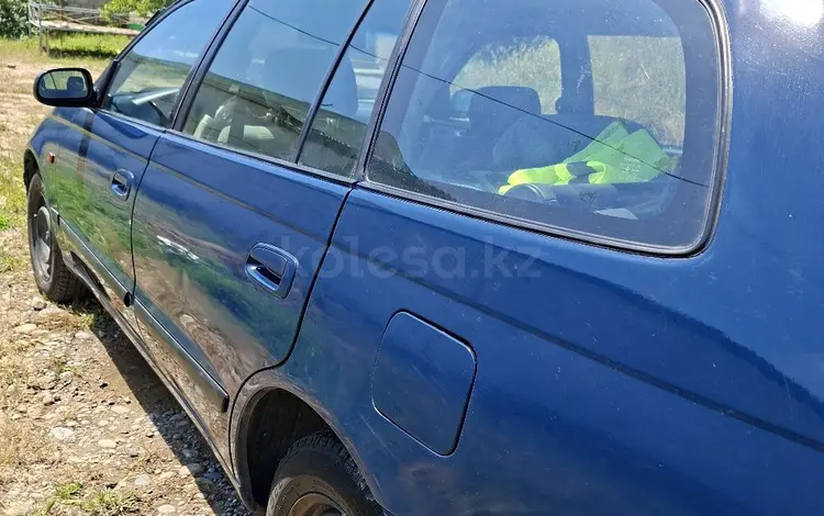 Toyota Carina E 1996 годаүшін1 350 000 тг. в Алматы